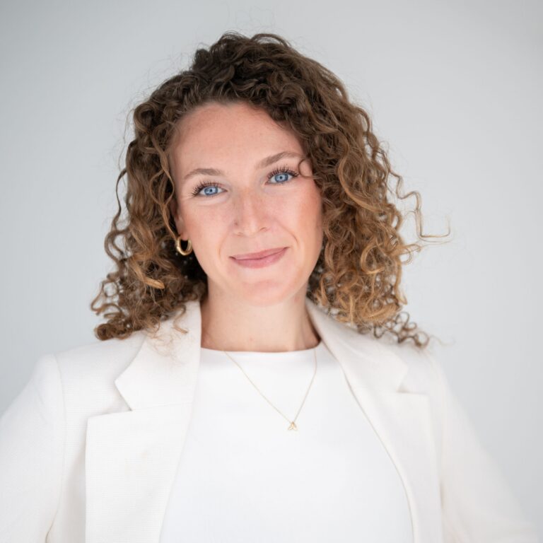 Bri Blair headshot